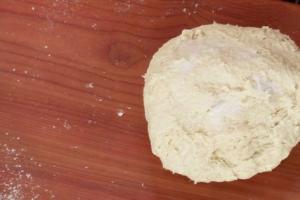 Пирог с сыром сулугуни и зеленым луком от лары кацовой - рецепт приготовления с фото