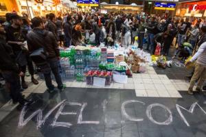 Европа пожинает плоды миграционного кризиса: письмо немки к правительству взорвало Сеть